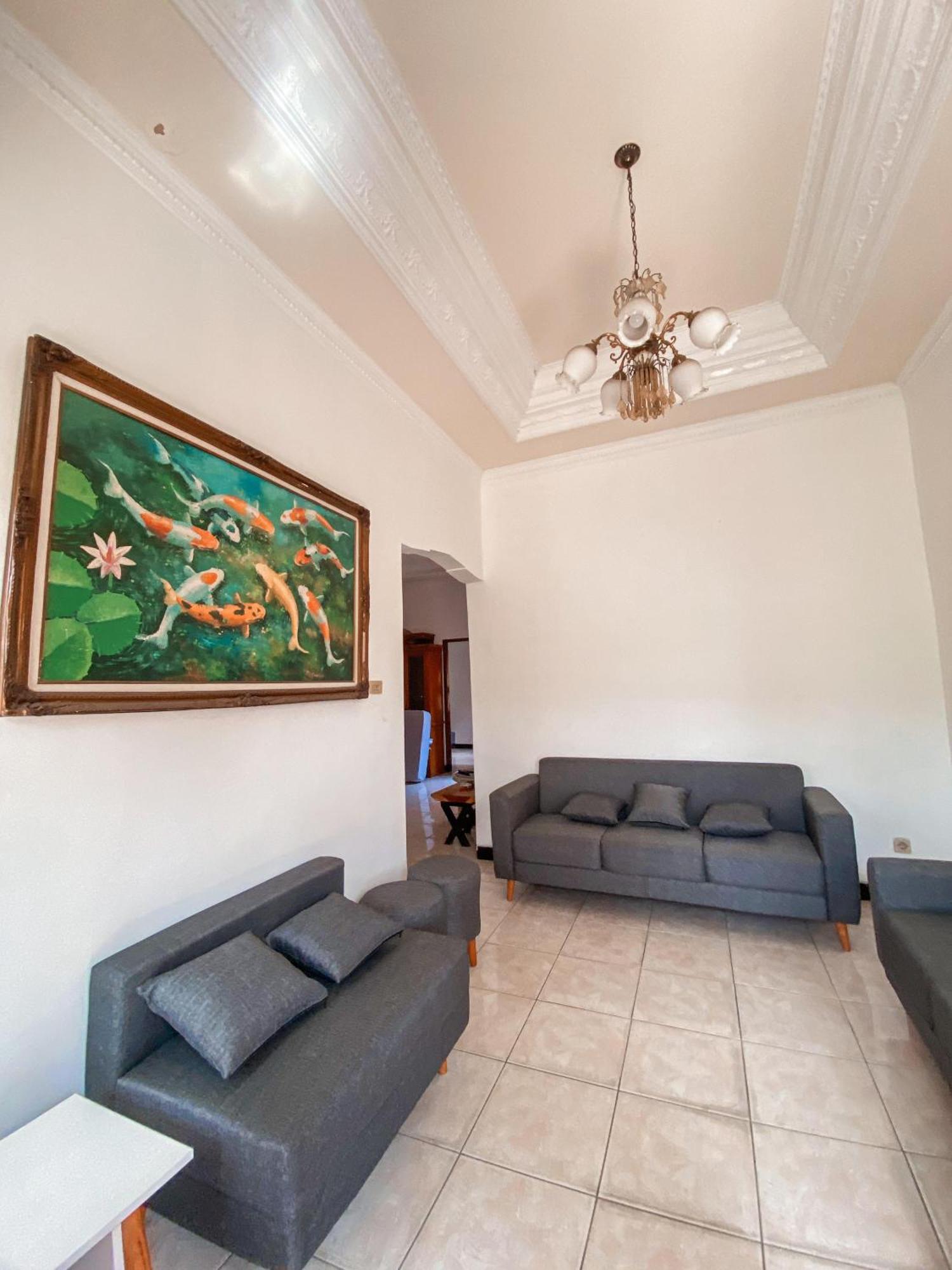 Albergue Laura'S Backpacker 523 Yogyakarta Exterior foto